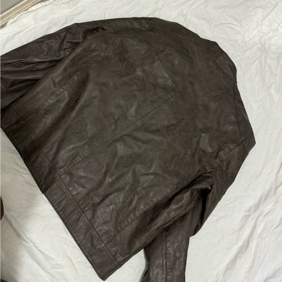 Leather jacket - Picture 2 of 3